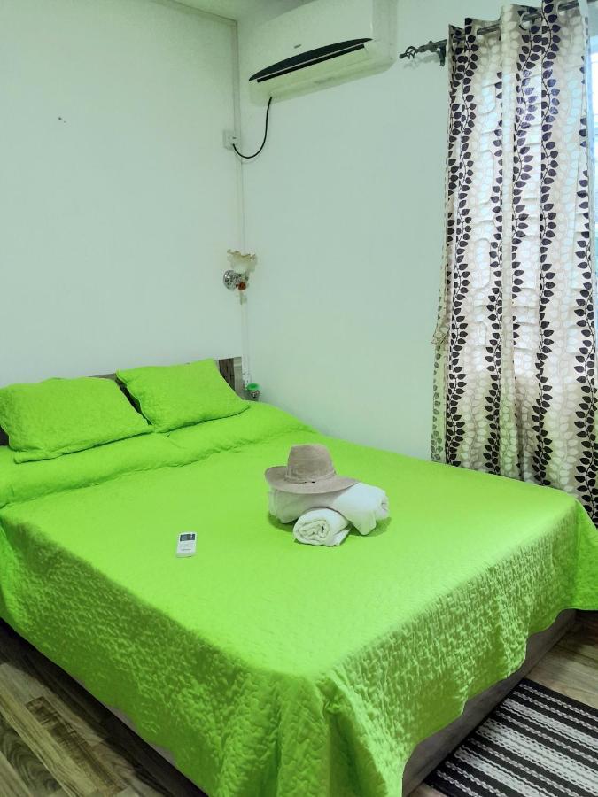 Beautiful Affordable House - 5 Minutes From The Airport And 12 Minutes To Blue Bay Beach Mon Tresor Exterior photo