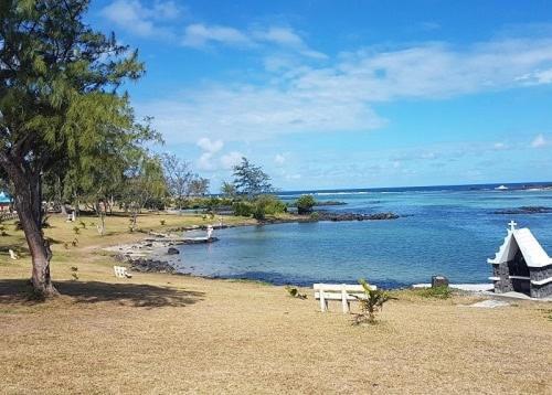 Beautiful Affordable House - 5 Minutes From The Airport And 12 Minutes To Blue Bay Beach Mon Tresor Exterior photo